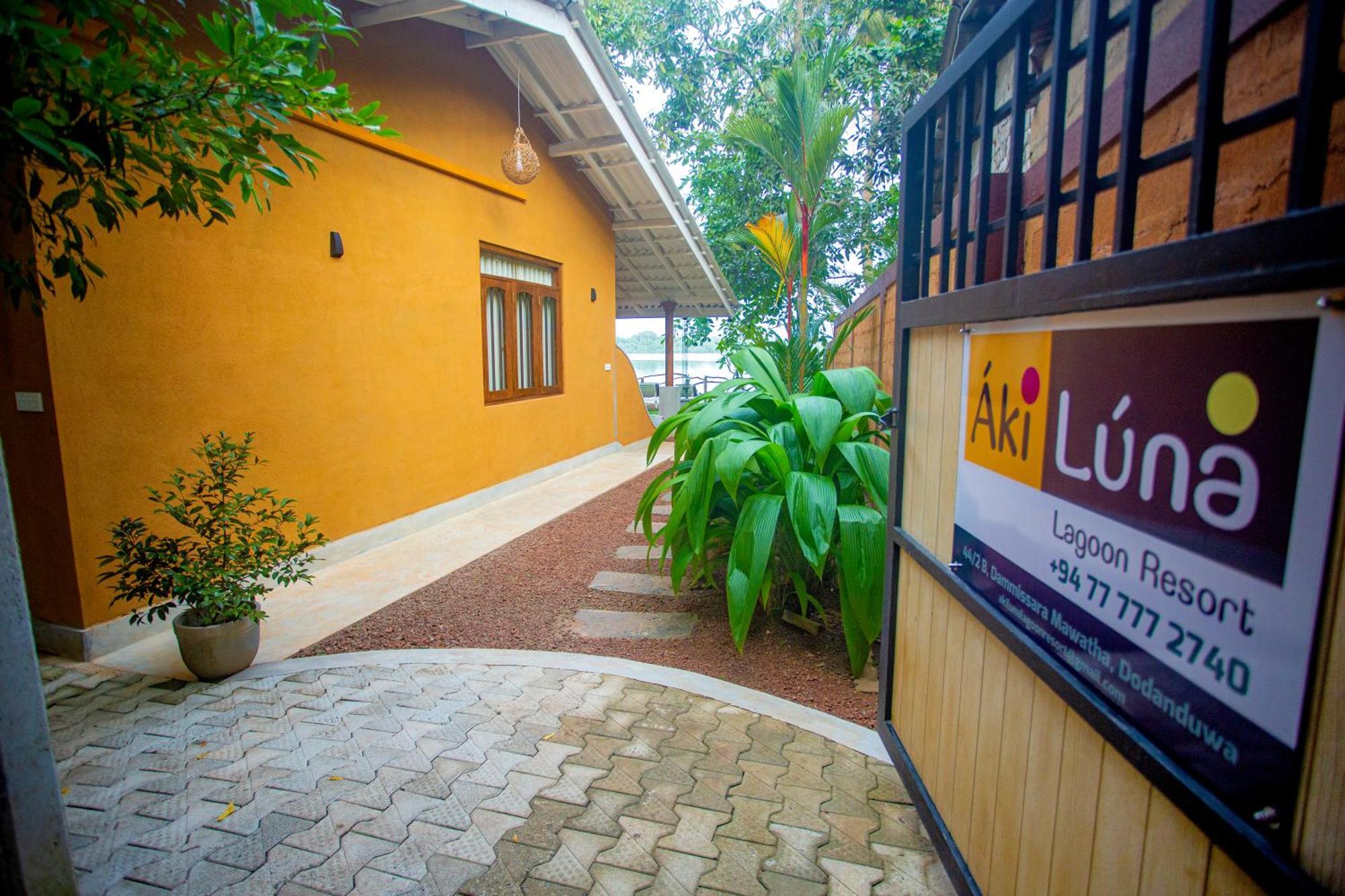 Aki Luna Lagoon Resort Hikkaduwa Exterior foto