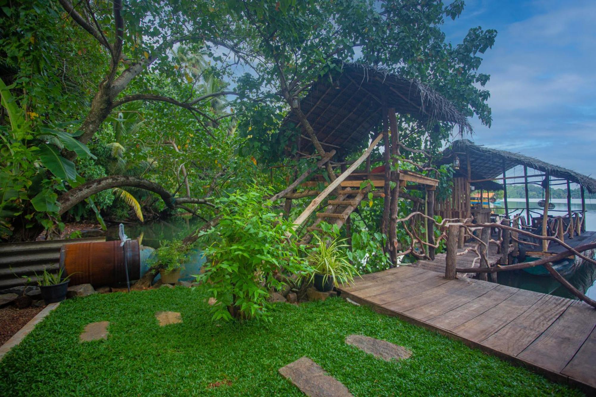 Aki Luna Lagoon Resort Hikkaduwa Exterior foto